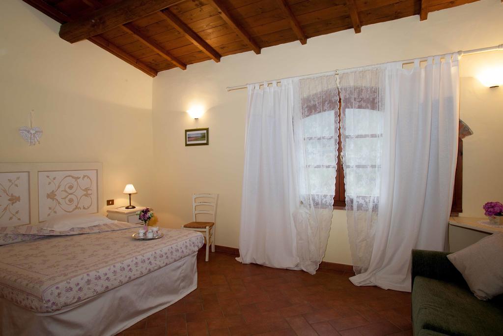 Agriturismo Le Buche Di Viesca เรกเจลโล ห้อง รูปภาพ